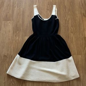 Kate Spade size large black and cream fit and flare dress